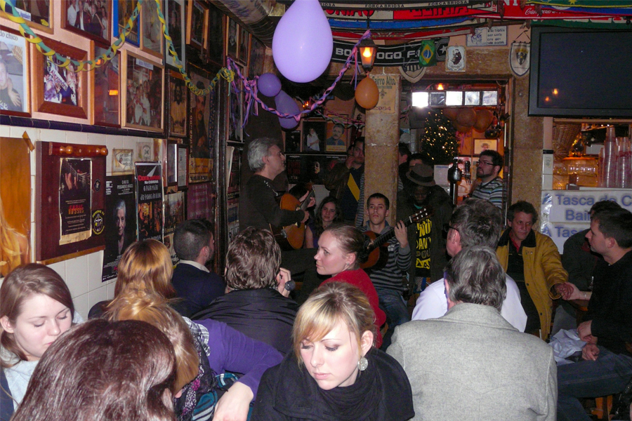 Concert de fado dans un café